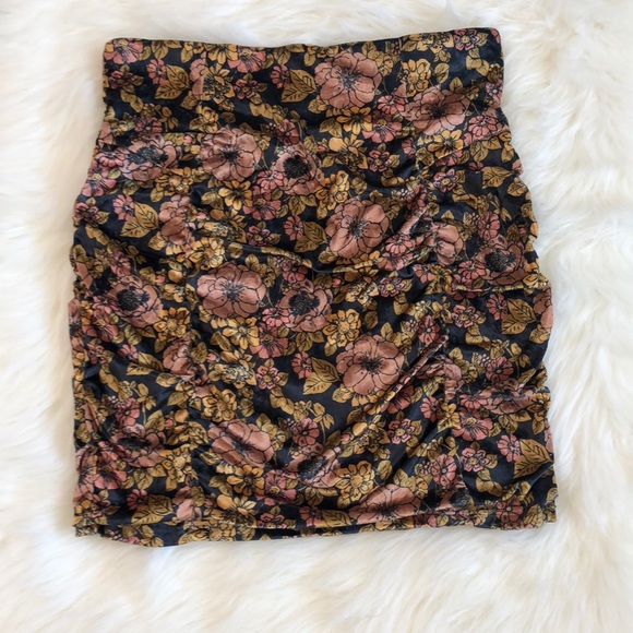 Free People Dresses & Skirts - Free People Velvetine Skirt-NWT!